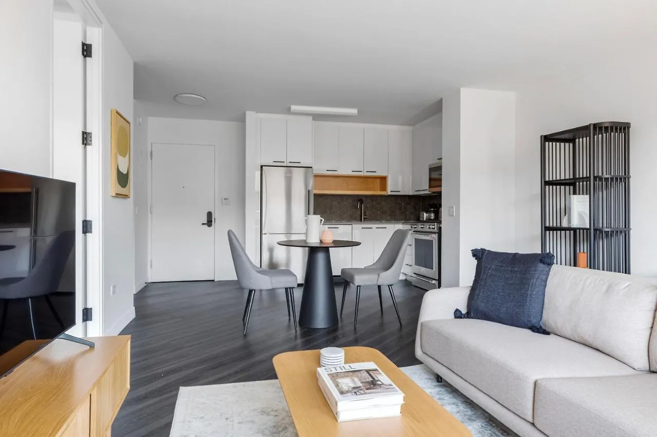 East Village 1Br W Balcony Doorman Wd Nr Bars Nyc-1125 New York 0*,  Stati Uniti